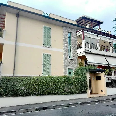 Oda ve Kahvaltı Day By Day Iseo